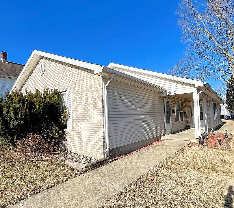 2012 Scott Street