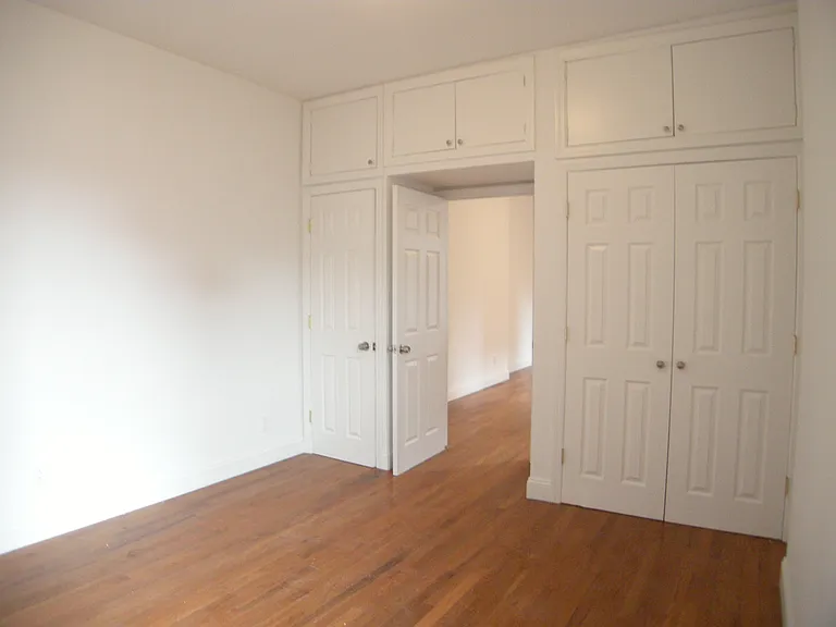 3 Clinton St #6 — Photo 6