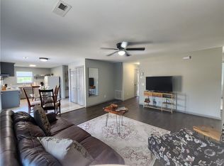 2512 SE 3rd St, Bentonville, AR 72712