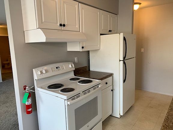 5th image of 17415 Hamilton Ave #1