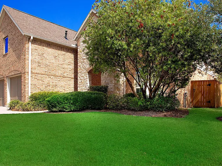 8858 Van Allen Dr — Photo 2