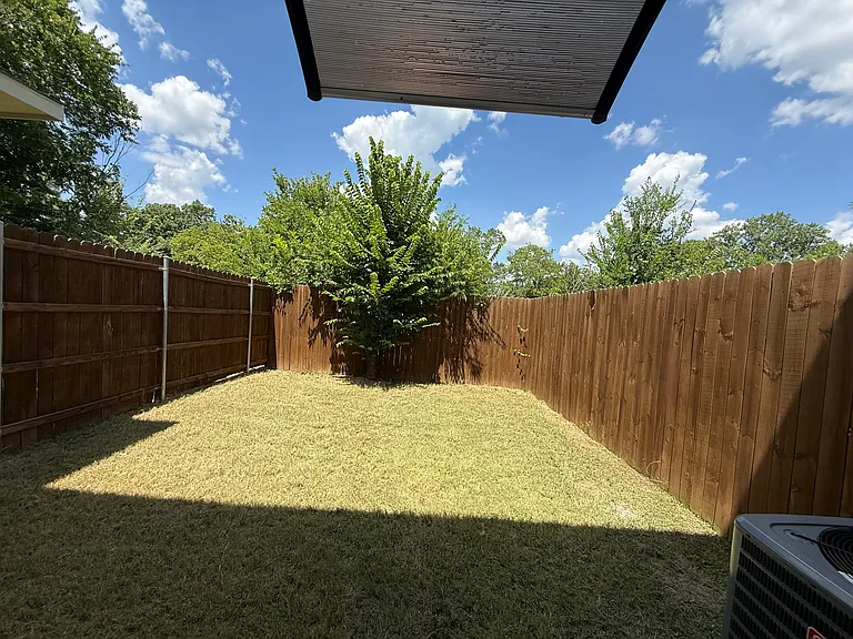 230 Heritage Ct — Photo 20
