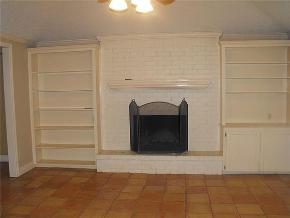 5th image of 603 Stoneybrook Dr