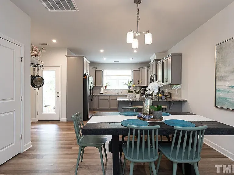 1381 Regents Ln #1 — Photo 13
