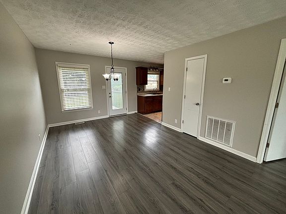 3rd image of 1055 Tolliver Way