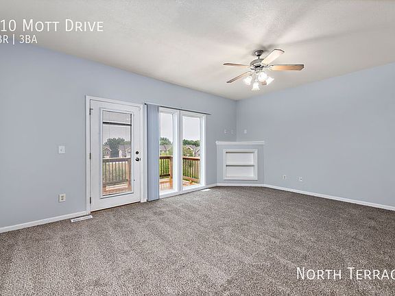 5th image of 210 Mott Dr