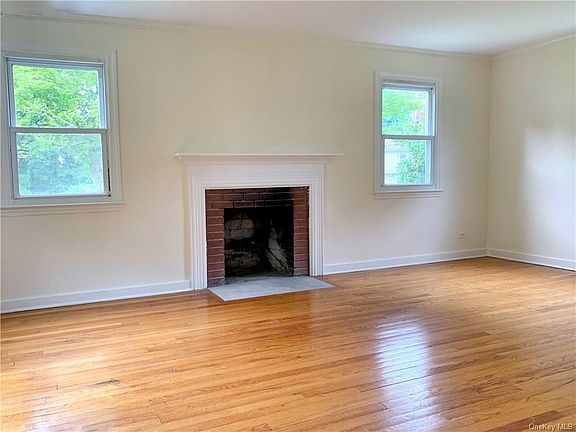 4th image of 61 Bradford Ave