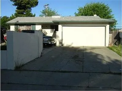 3348 Mount Rainier Dr photo 1