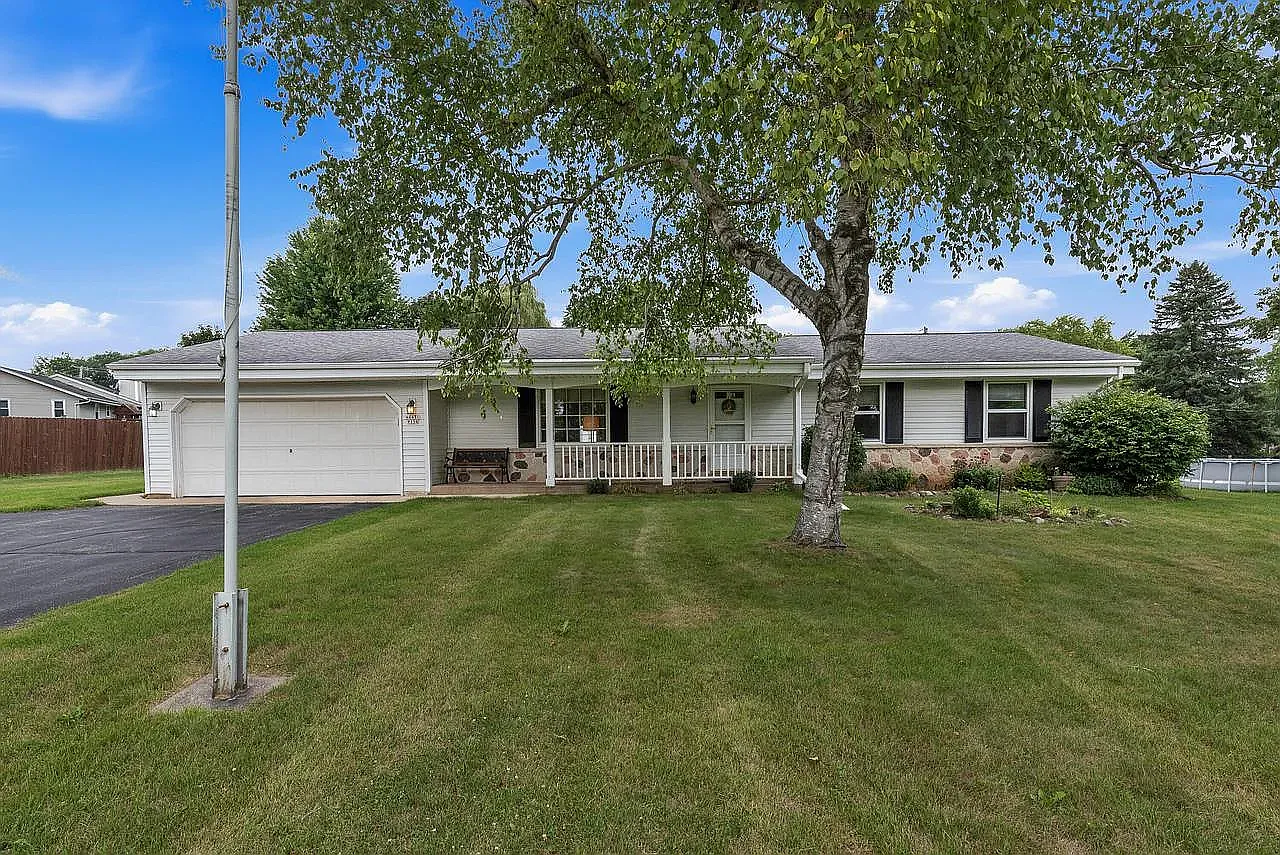 3 bed, 2099 sqft, $2,650 — Photo 1