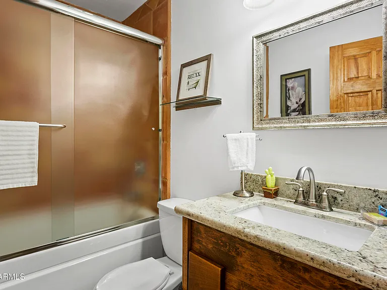 2707 E Louise Dr — Photo 19