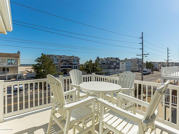 5th image of 3602 S Long Beach Blvd