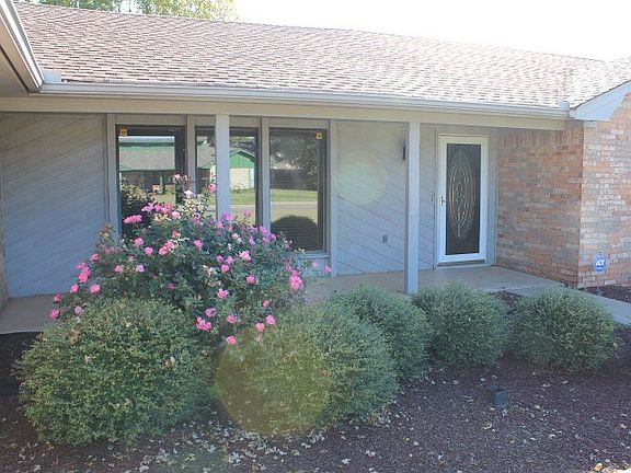2nd image of 904 Jami Ln