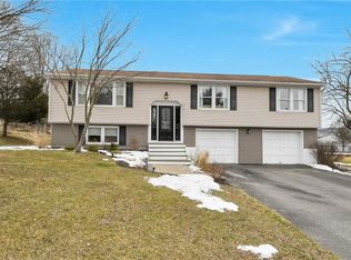 8 Liberty Ct, Washingtonville, NY 10992