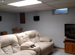 460 Center St, Dakota, MN 55925