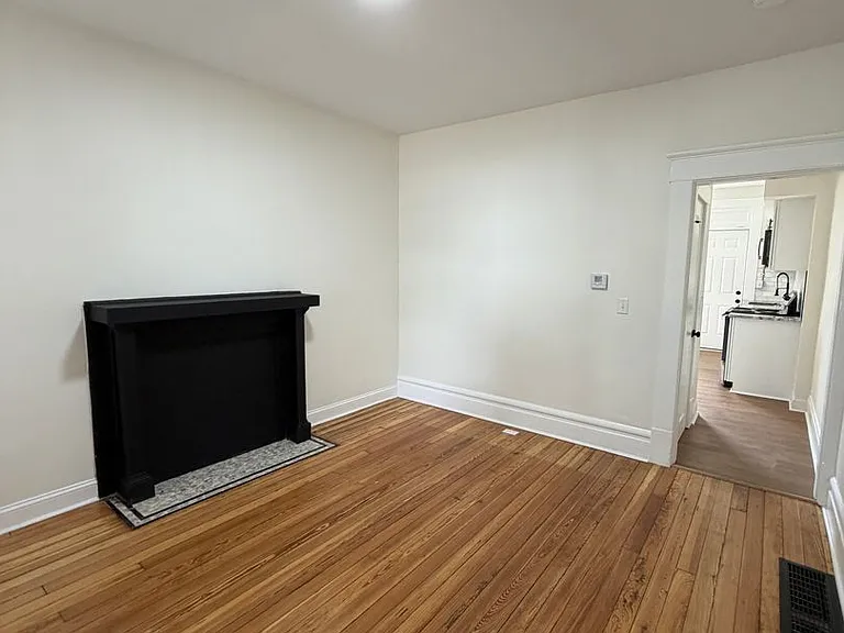 421 Hanford St — Photo 2