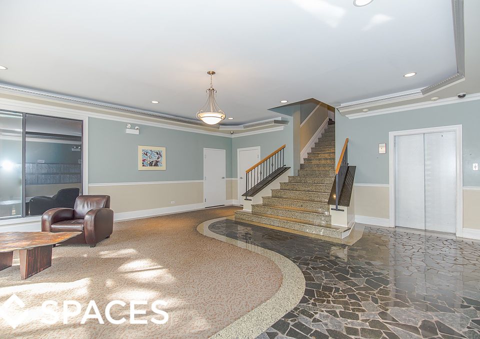 2nd image of 1200 W Pratt Blvd APT 400