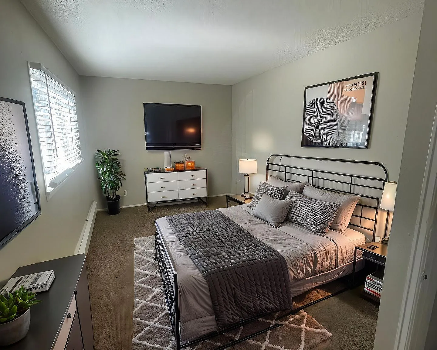 Westwind Apartments — Photo 4