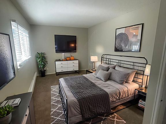 4th image of 1935 Carmel Dr APT 202