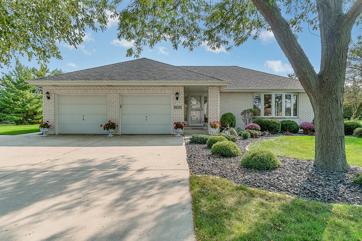 26133 S Victoria Ln photo 1