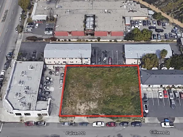 10957 Calvert St, North Hollywood, CA 91606
