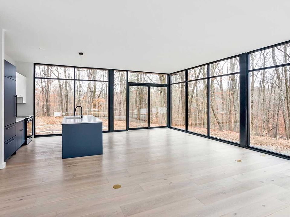 1st image of 538 High Meadow Dr