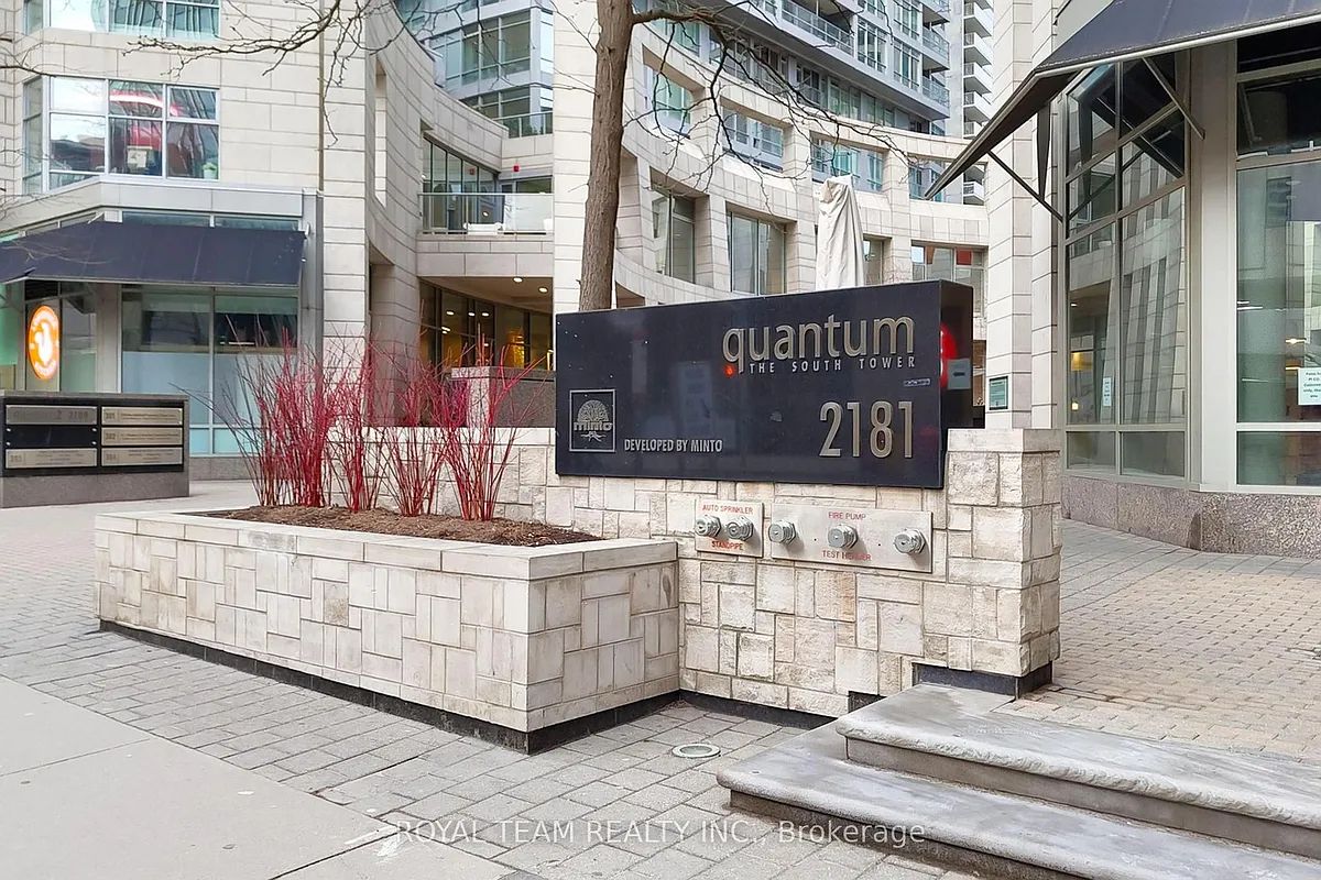 Building Photo - 2181 Yonge St #2312