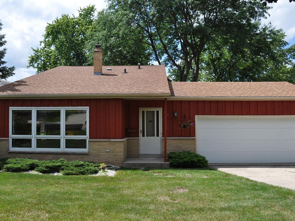 1st image of 214 Jasper Ln