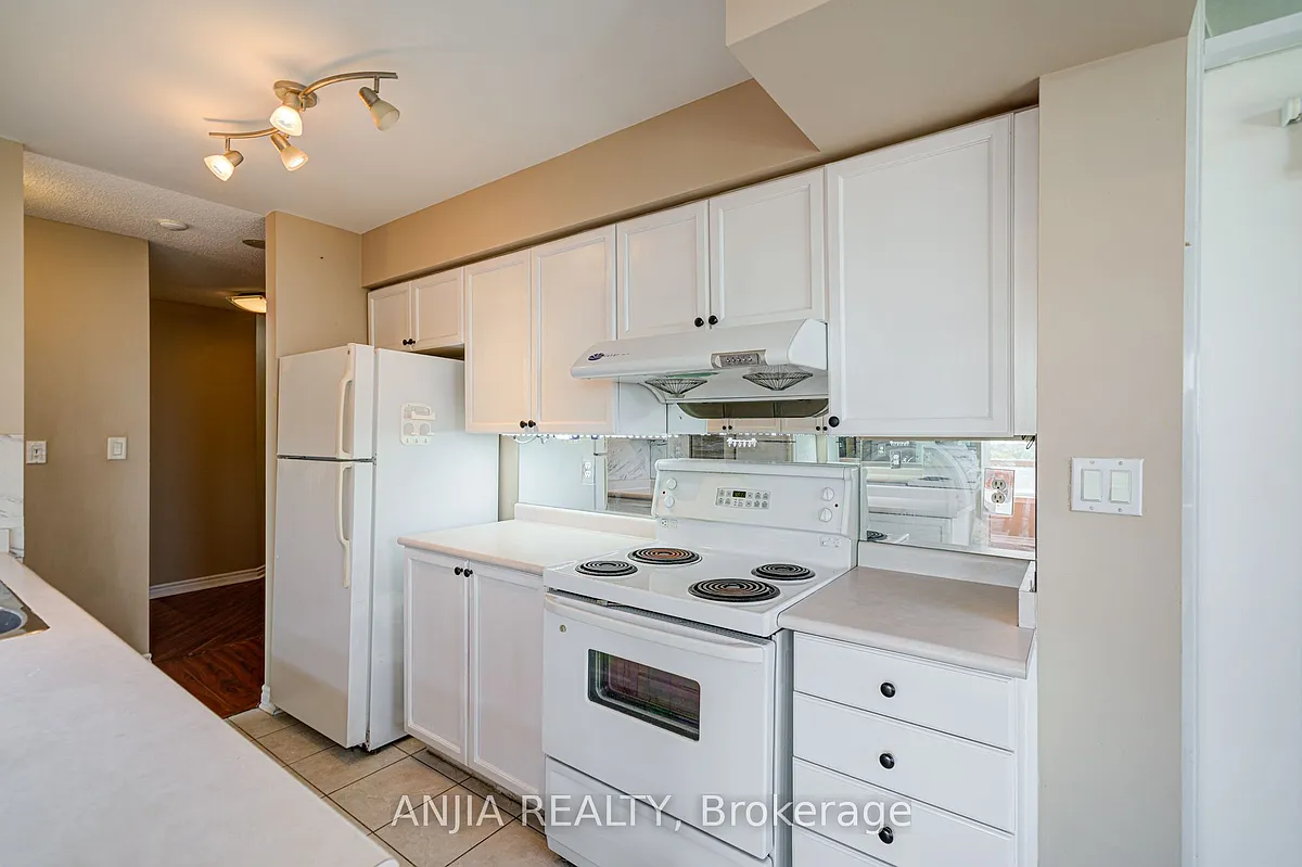 Building Photo - 1 Rean Dr #908