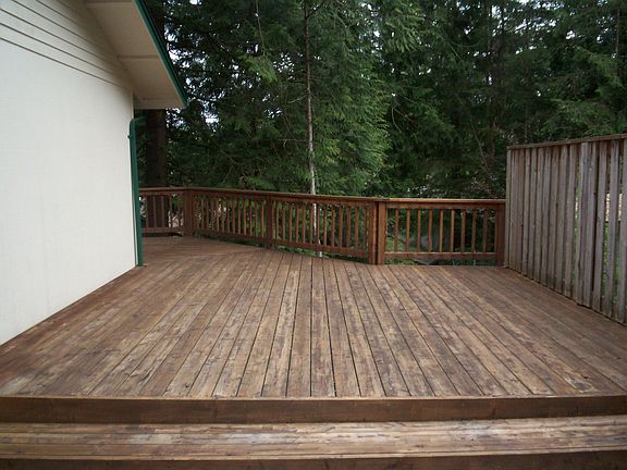 4th image of 2116 Lakemoor Dr SW