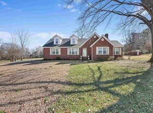 1907 S College St, Trenton, TN 38382