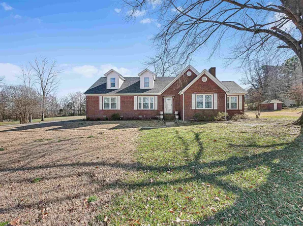 1907 S College St, Trenton, TN 38382