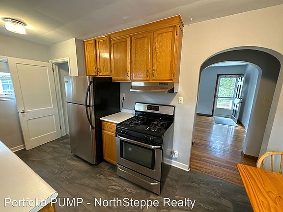 4th image of 451 E Jeffrey Pl