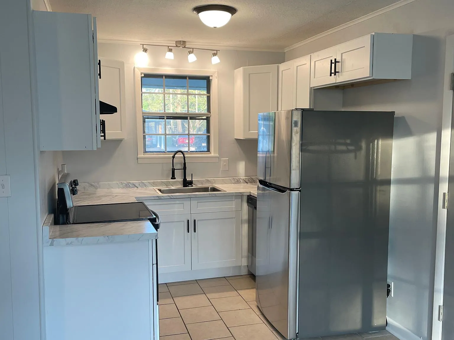 51 Landing Dr — Photo 3