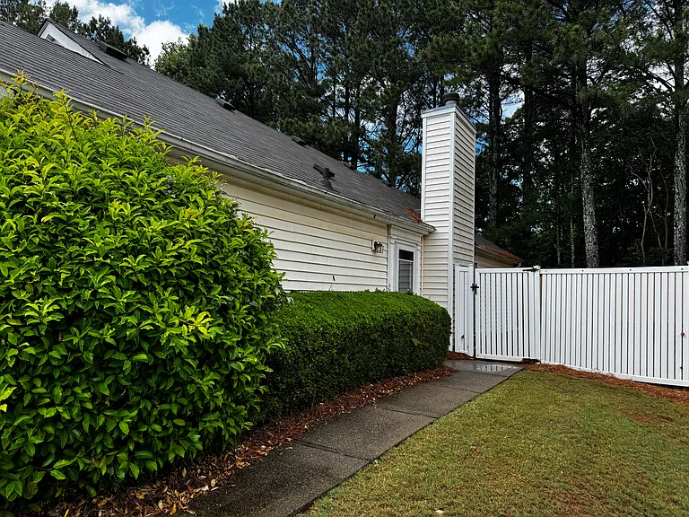 2061 Britley Park Xing — Photo 2