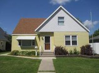 515 4th St N, Wahpeton, ND 58075