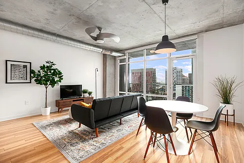 1080 Park Blvd Photo 1