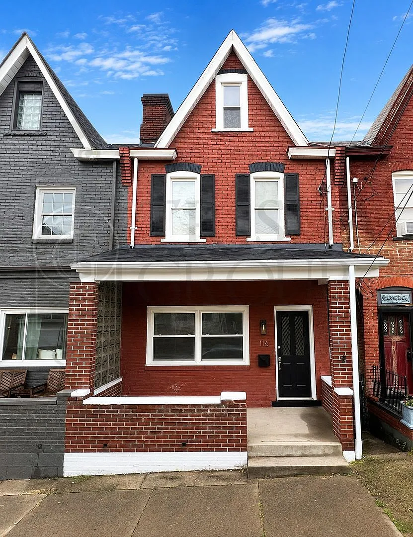 Mt Washington Townhome Available Nov 1st! Walking Distance to Shiloh St and Grandview Ave- Fenced... — Photo 1