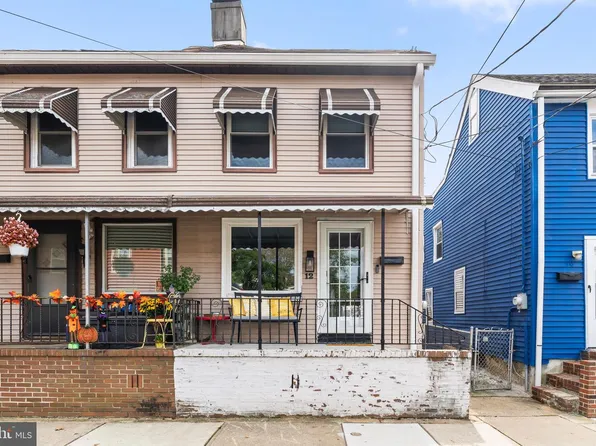12 E Burlington St, Bordentown, NJ 08505