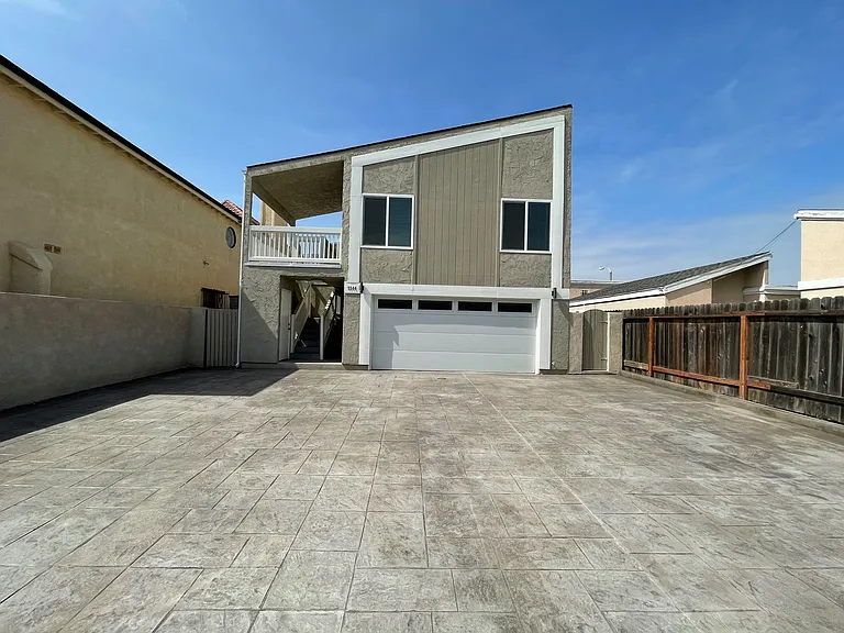 5344 Beachcomber St — Photo 3