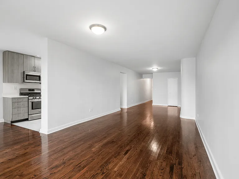 1540 Pelham Pkwy S #1J — Photo 3