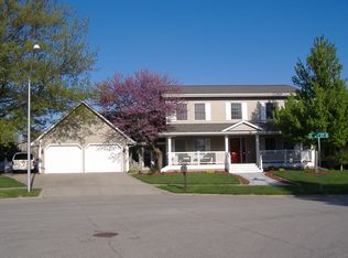 922 E 18th St N, Newton, IA 50208
