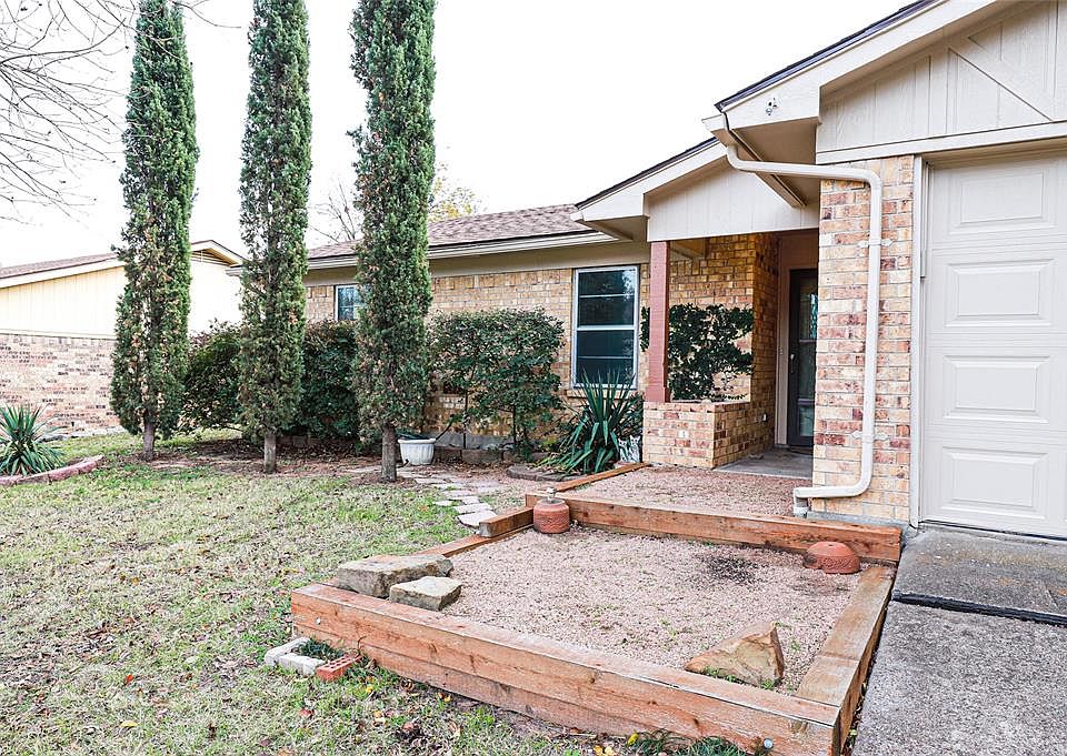 1st image of 1424 Trammell Dr