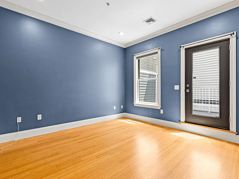 368 Dorchester St #2 — Photo 6