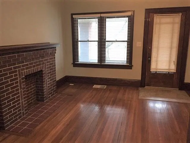 3 bed, 1350 sqft, $1,700 — Photo 2