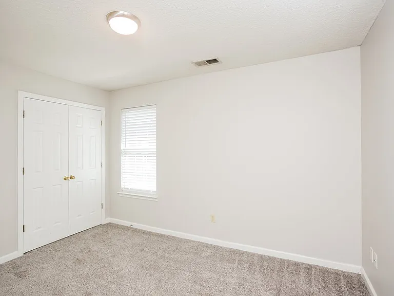 8459 Cross Point Dr — Photo 13