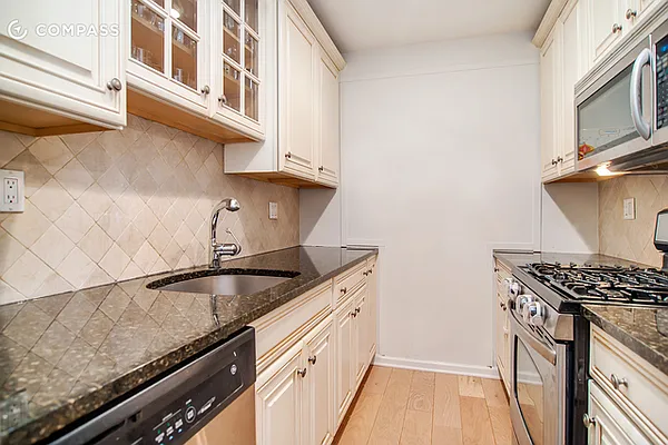 Sold by Compass | media 8