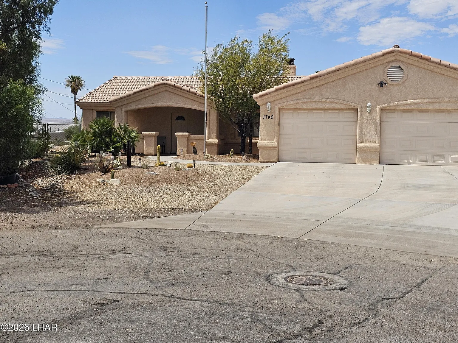 3 bed, 2.0 bath, 1614 sqft, $2,500 — Photo 3