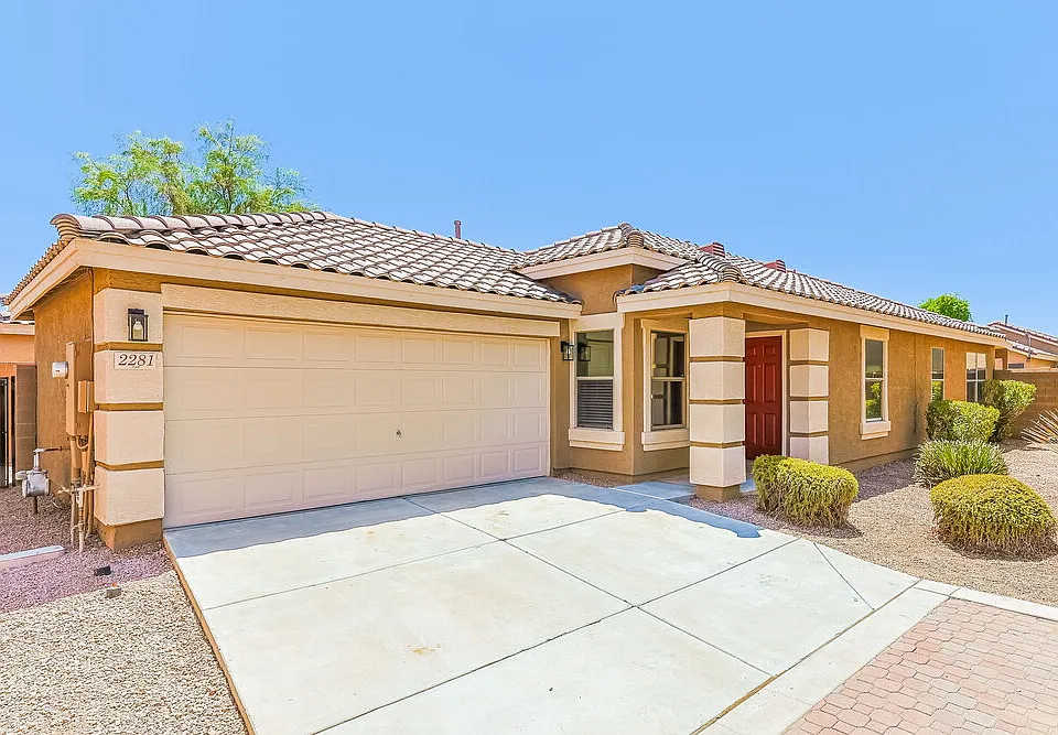 2281 E Peach Tree Dr