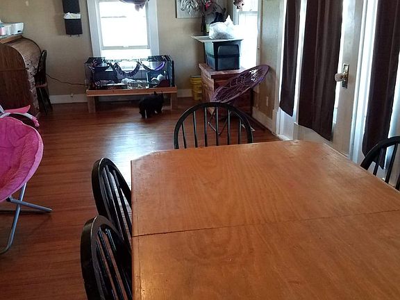 2nd image of 312 N 2nd Ave