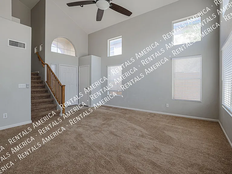 7441 W Fleetwood Ln — Photo 7